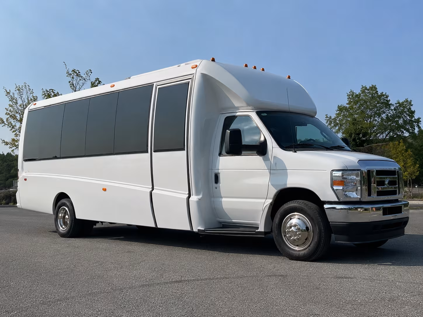 15 Passenger Party Bus